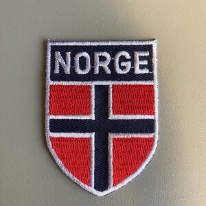 🛍️3 for $10 - Travel Patch - Norway Norge Flag on crest 🇳🇴- never used